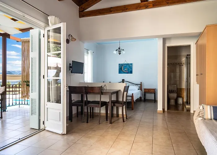 アパート Afroksilia Triantafilo